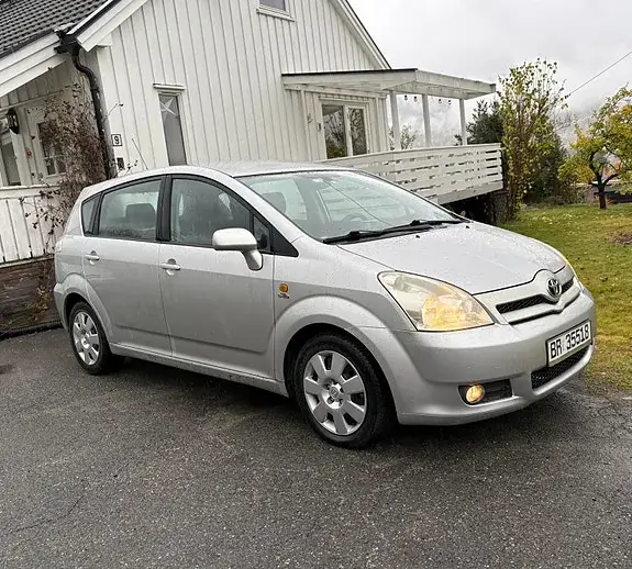 Toyota Corolla Verso 2005 photo 5