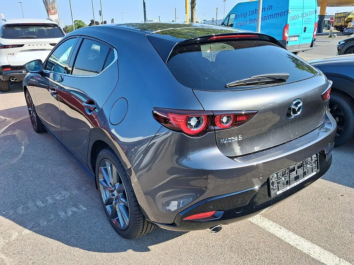 Mazda Mazda3 2026 photo 3