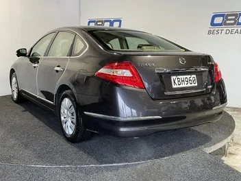 Nissan Teana 2010 photo 5