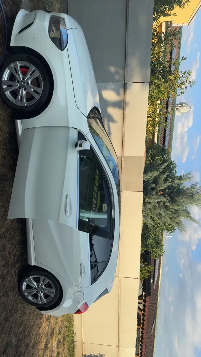Mercedes-Benz A-Class 2016 photo 2