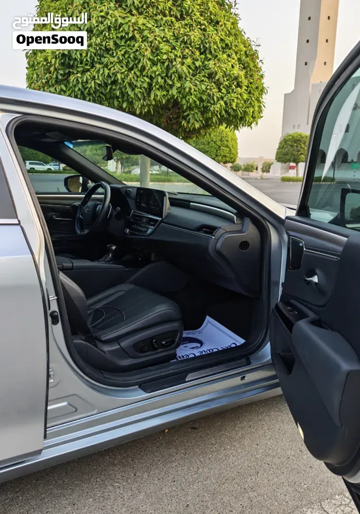 Lexus Es 2022 photo 2