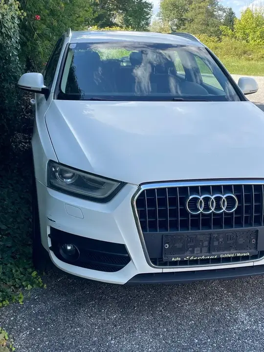 Audi Q3 2011 photo 2