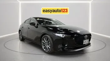 Mazda 3 2022 photo 2