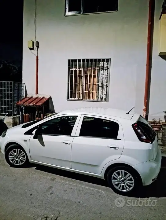 Fiat Punto 2014 photo 3