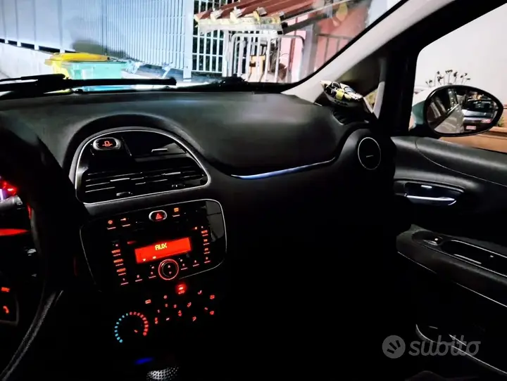 Fiat Punto 2014 photo 4