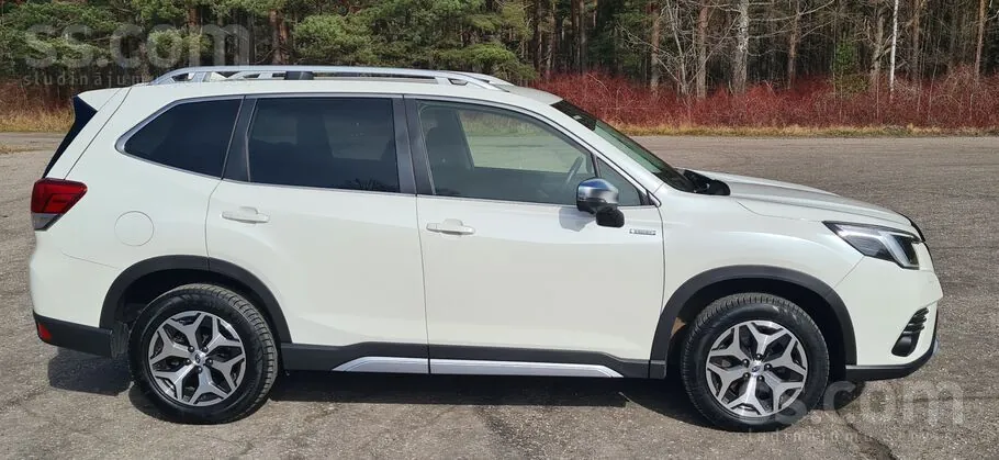 Subaru Forester 2023 photo 2