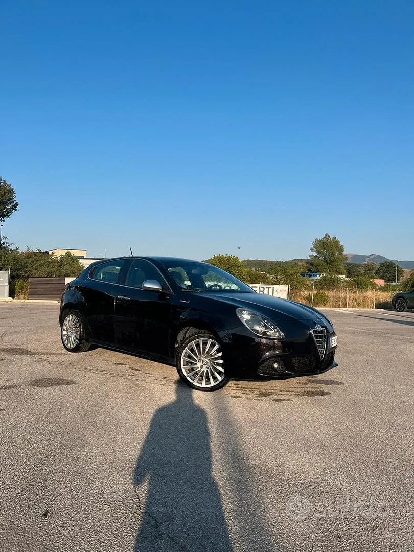 Alfa Romeo Giulietta 2010 photo 2