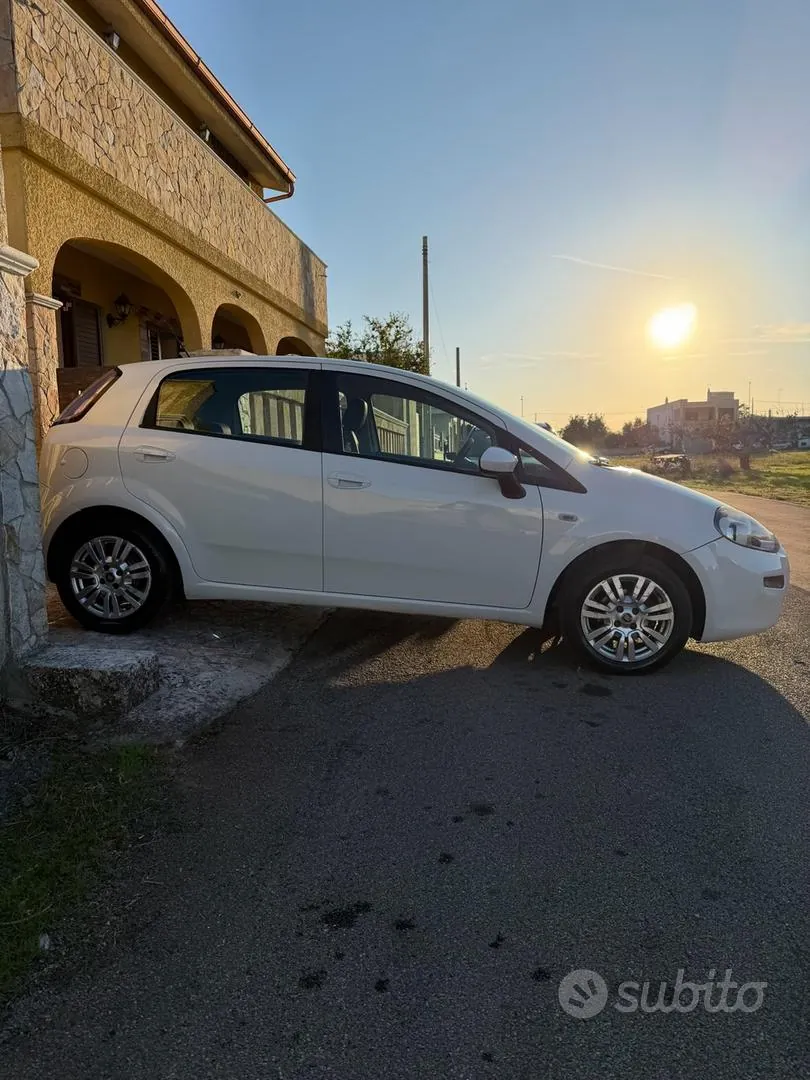 Fiat Punto 2013 photo 3