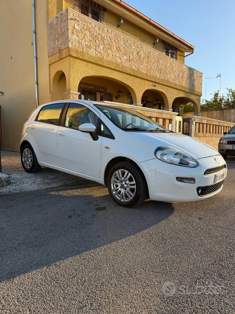 Fiat Punto 2013 photo 2