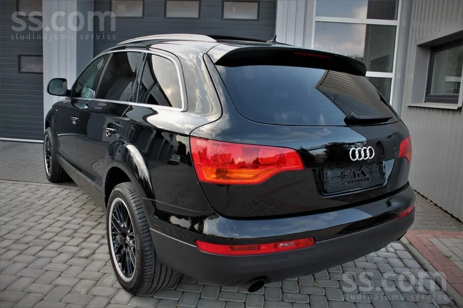 Audi Q7 2009 photo 2