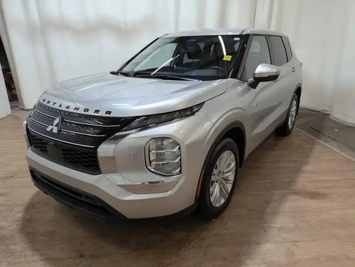 Mitsubishi Outlander 2025 photo 3