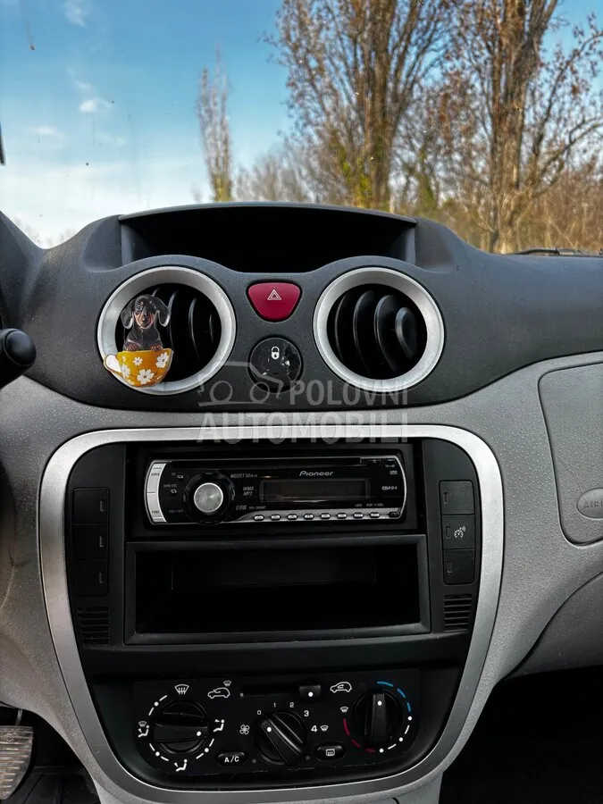 Citroen C3 2007 photo 4