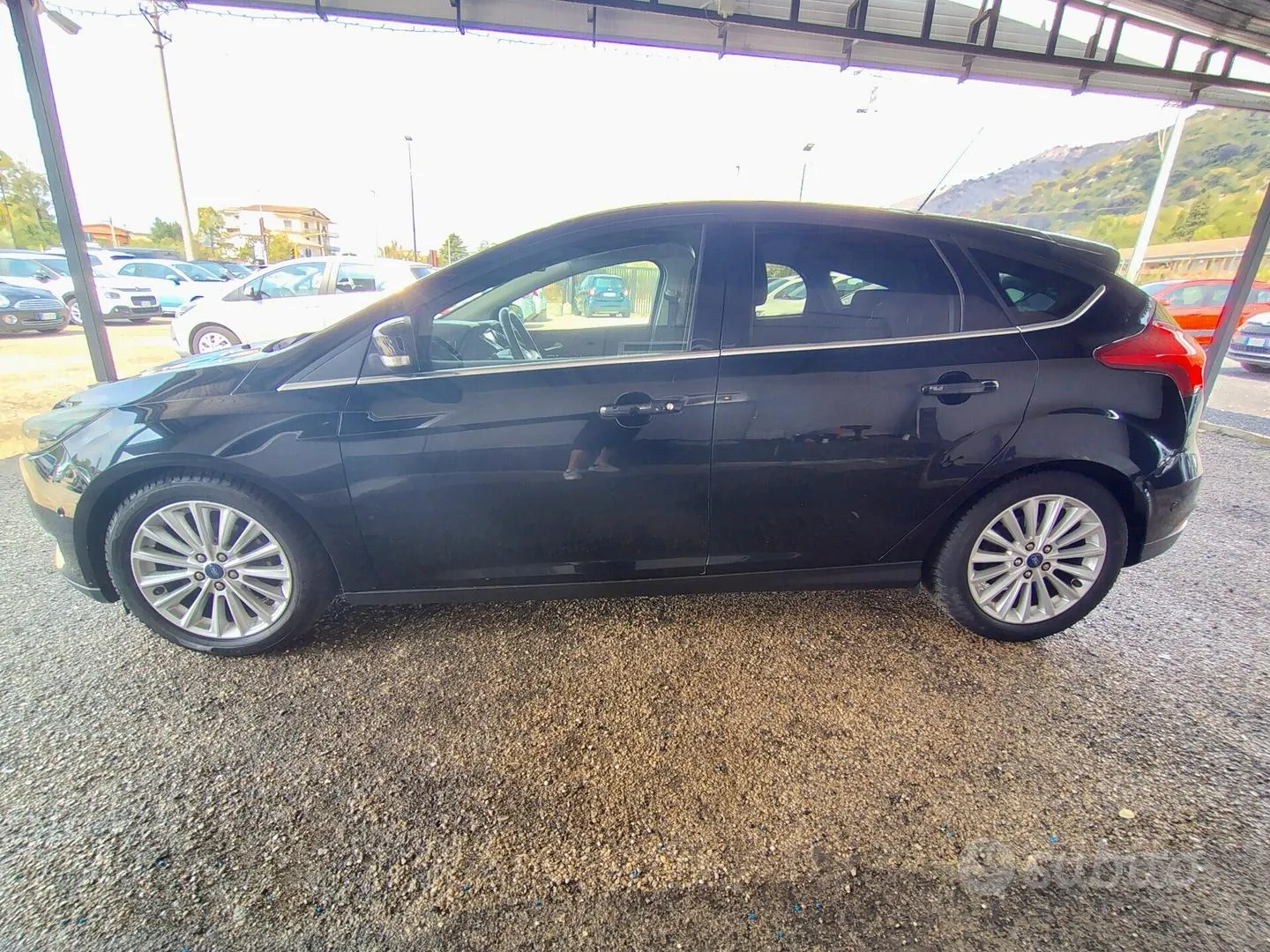 Ford Focus 2015 photo 2