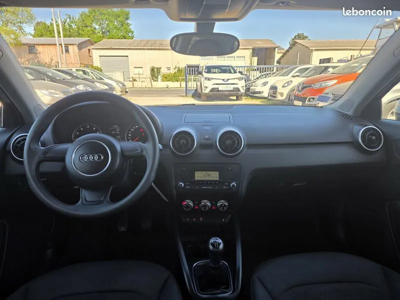 Audi A1 2011 photo 3
