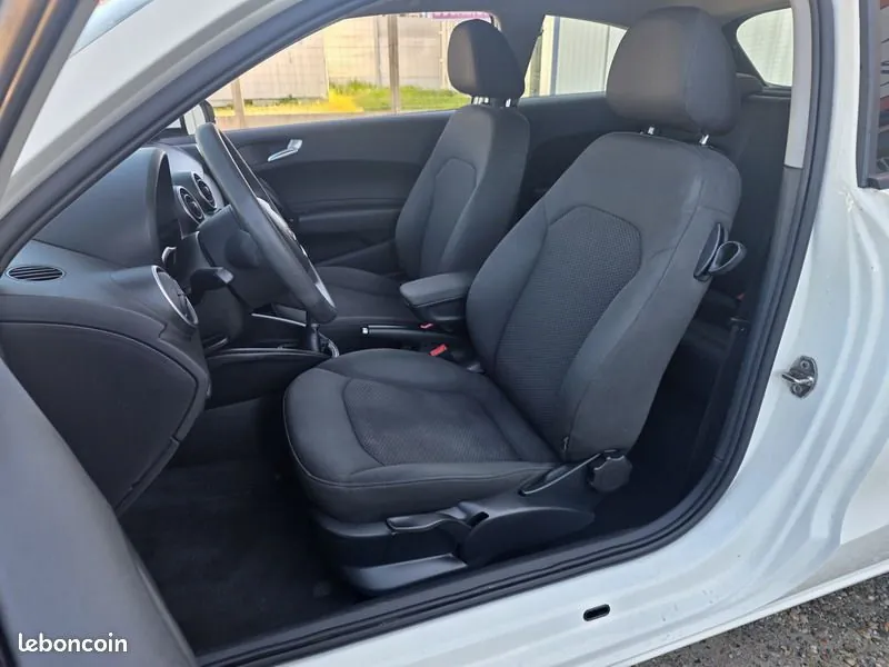 Audi A1 2011 photo 4