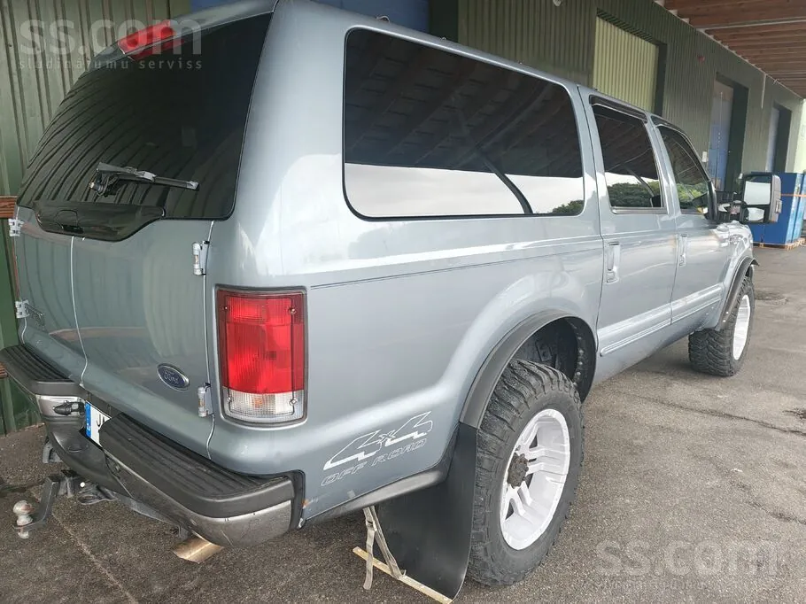 Ford Excursion 2000 photo 4