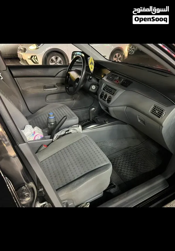 Mitsubishi Lancer 2004 photo 2