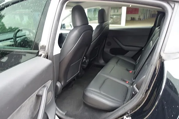 Tesla Model Y 2023 photo 4
