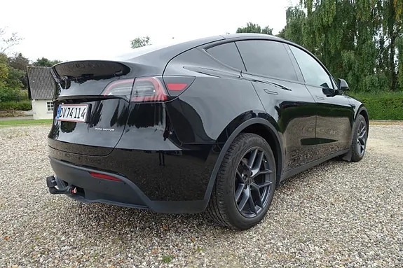 Tesla Model Y 2023 photo 5