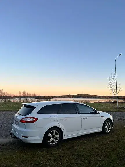 Ford Mondeo 2010 photo 4