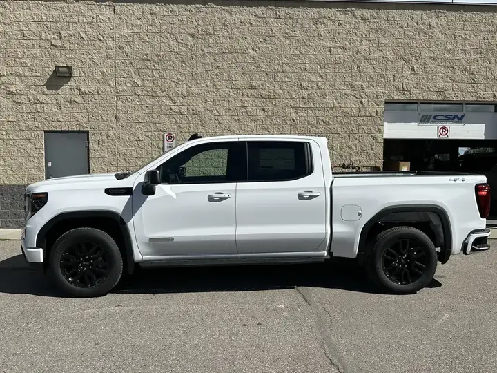 GMC Sierra 1500 2026 photo 3