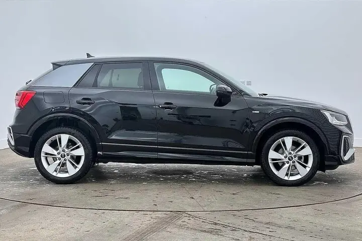 Audi Q2 2025 photo 4