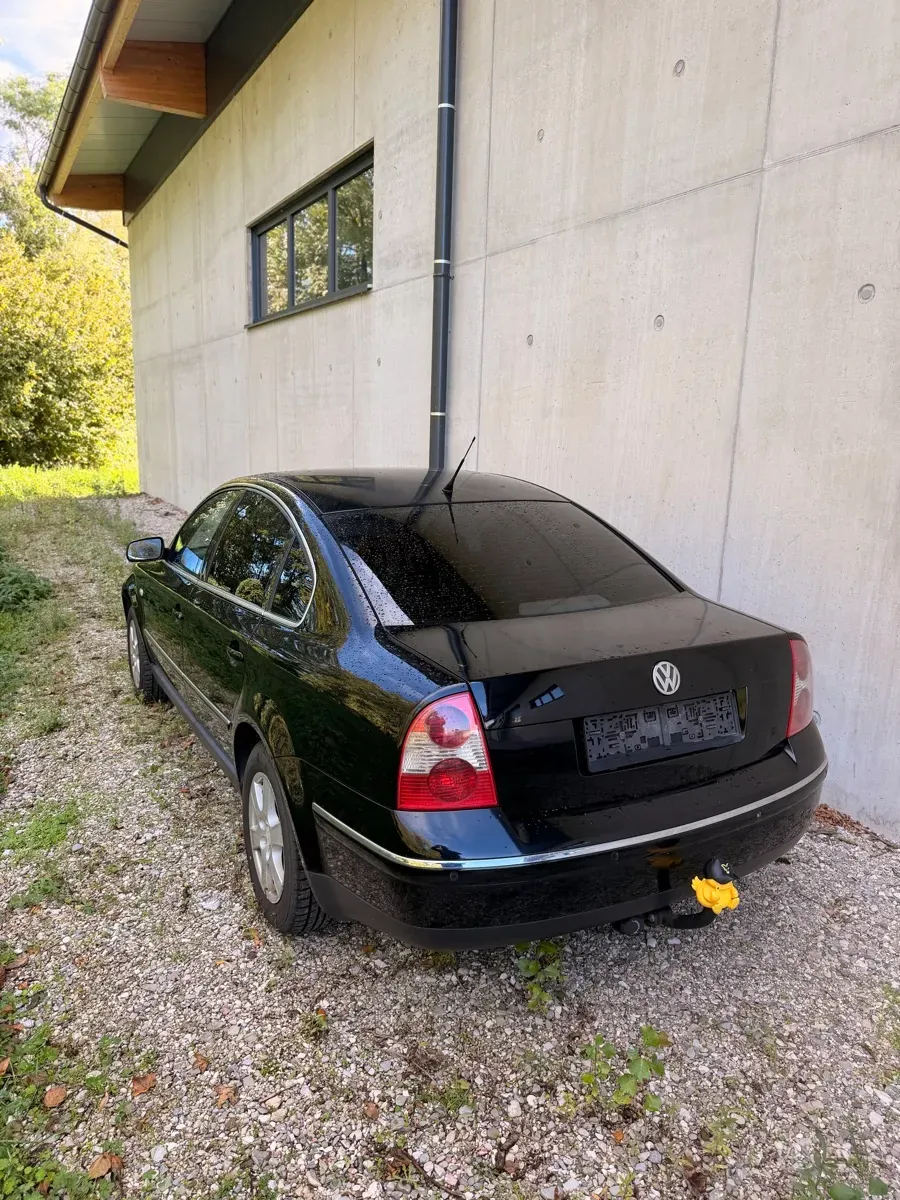 Volkswagen Passat 2003 photo 2
