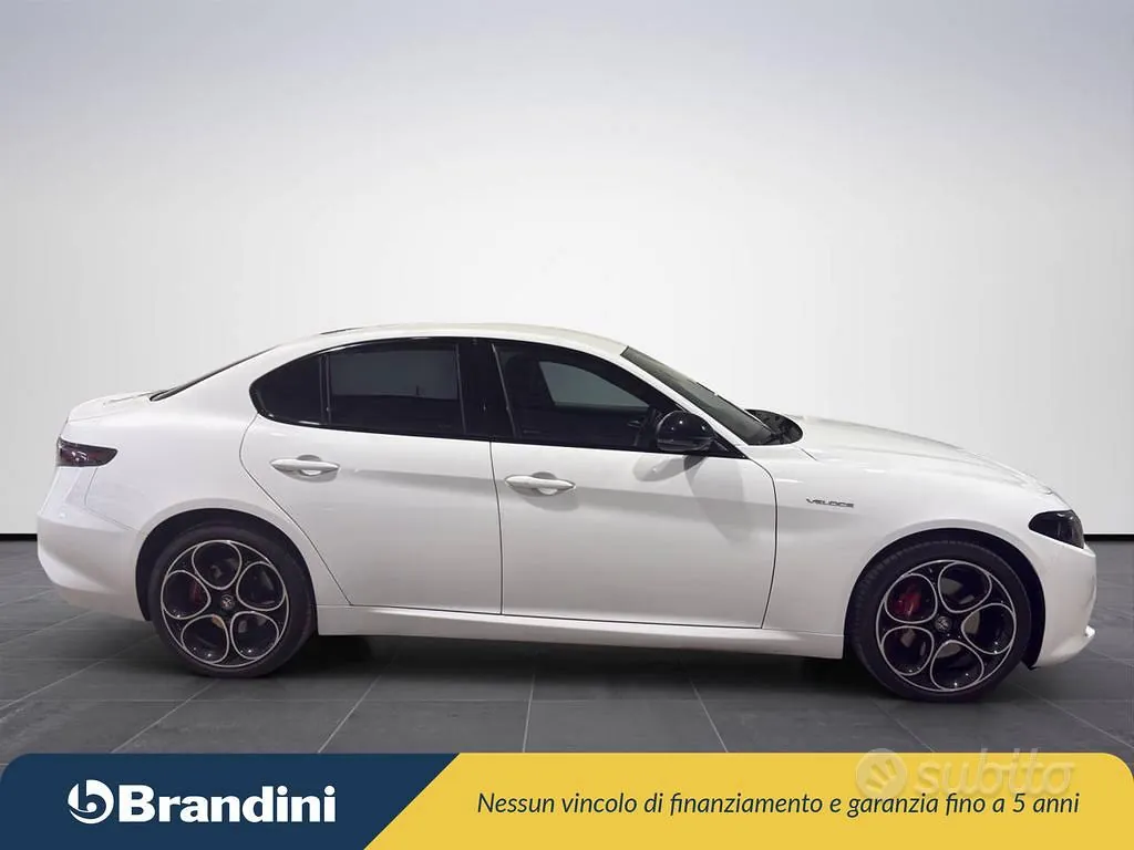 Alfa Romeo Giulia 2025 photo 5