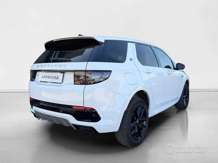 Land Rover Discovery Sport 2024 photo 2