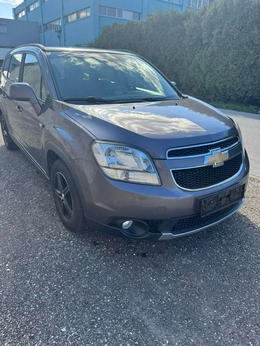 Chevrolet Orlando 2011 photo 2