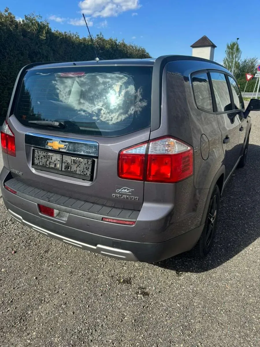 Chevrolet Orlando 2011 photo 3