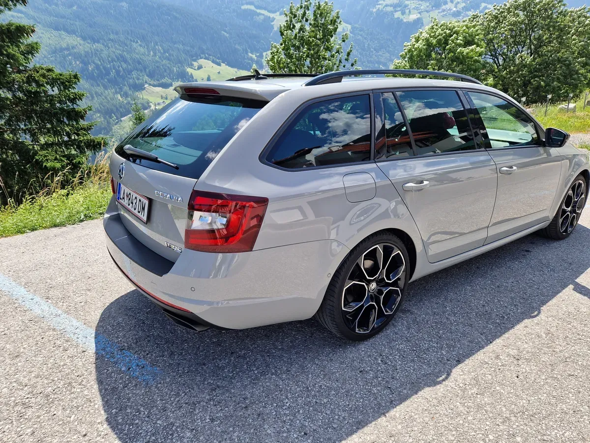 Skoda Octavia 2020 photo 2