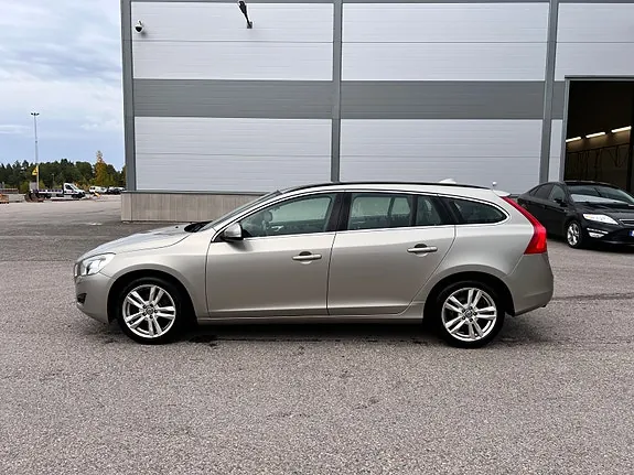 Volvo V60 2012 photo 5