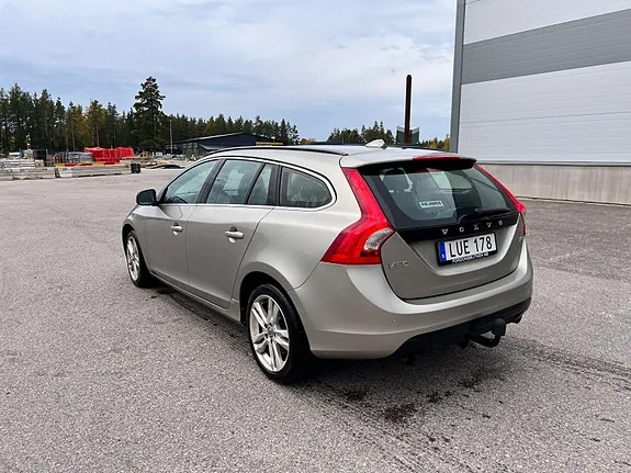 Volvo V60 2012 photo 4