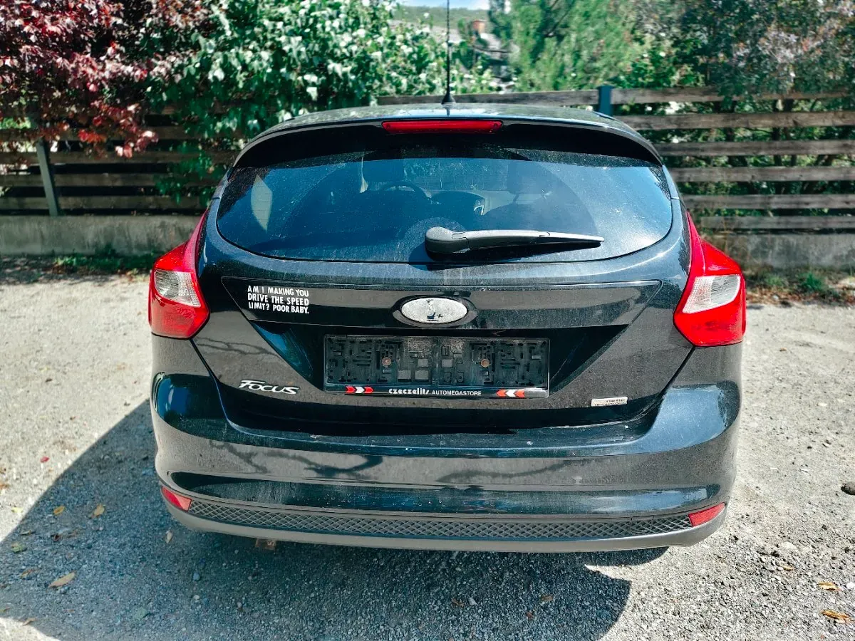 Ford Focus 2012 photo 2