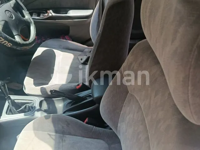 Nissan Sunny 2004 photo 4