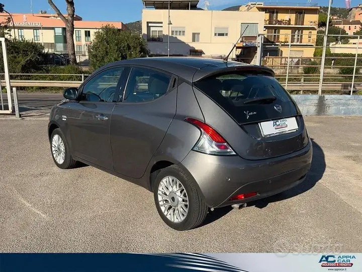 Lancia Ypsilon 2015 photo 4