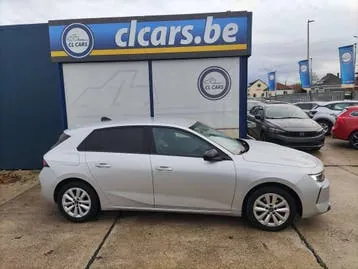 Opel Astra 2023 photo 2