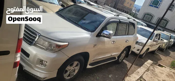 Toyota Land Cruiser 2010 photo 4