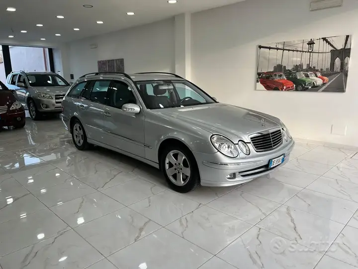 Mercedes-Benz E 280 2006 photo 3