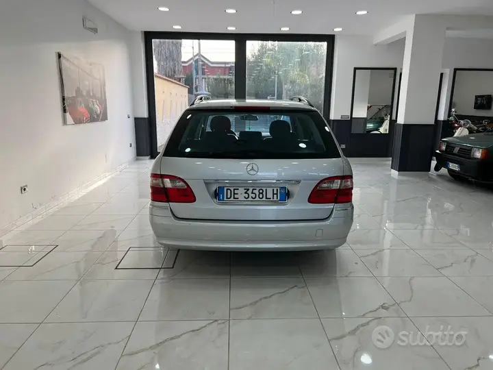Mercedes-Benz E 280 2006 photo 5