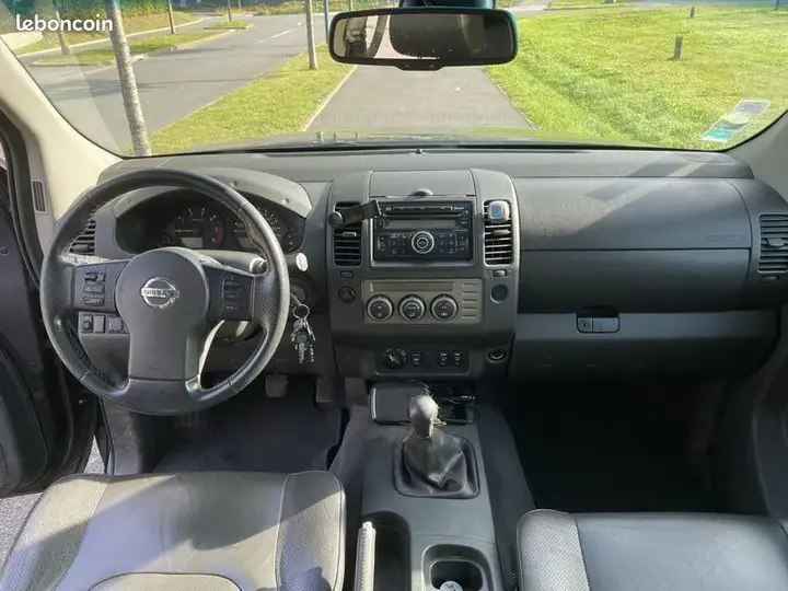 Nissan Navara 2009 photo 3