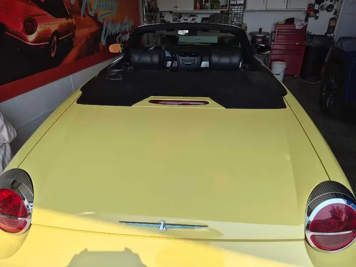Ford Thunderbird 2002 photo 3