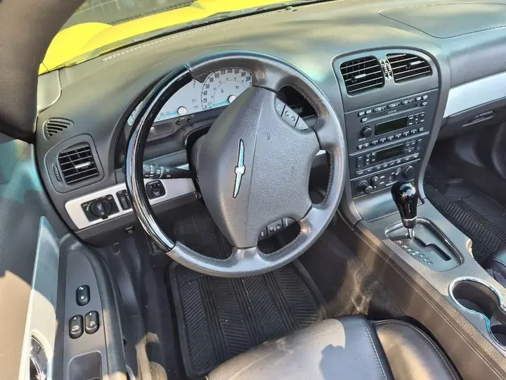 Ford Thunderbird 2002 photo 5