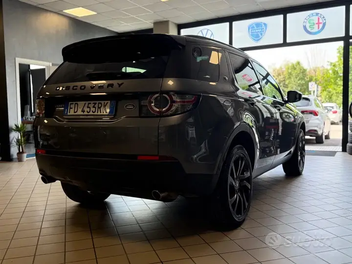 Land Rover Discovery Sport 2016 photo 4