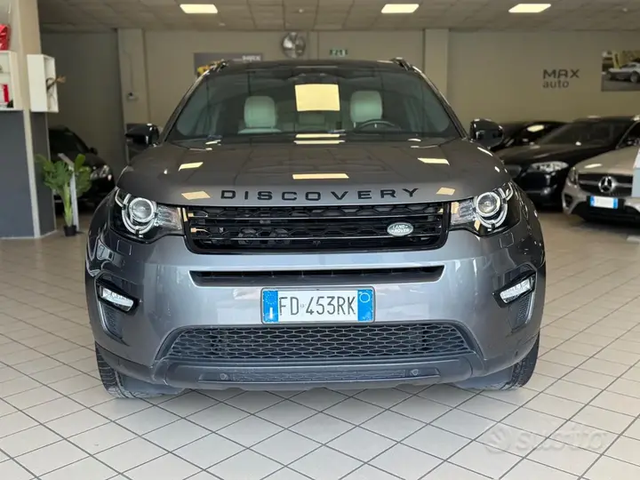 Land Rover Discovery Sport 2016 photo 2