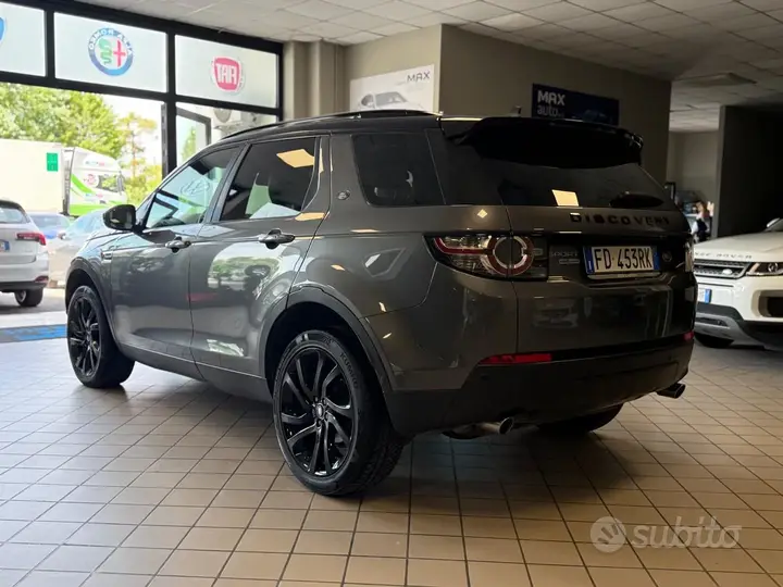 Land Rover Discovery Sport 2016 photo 3