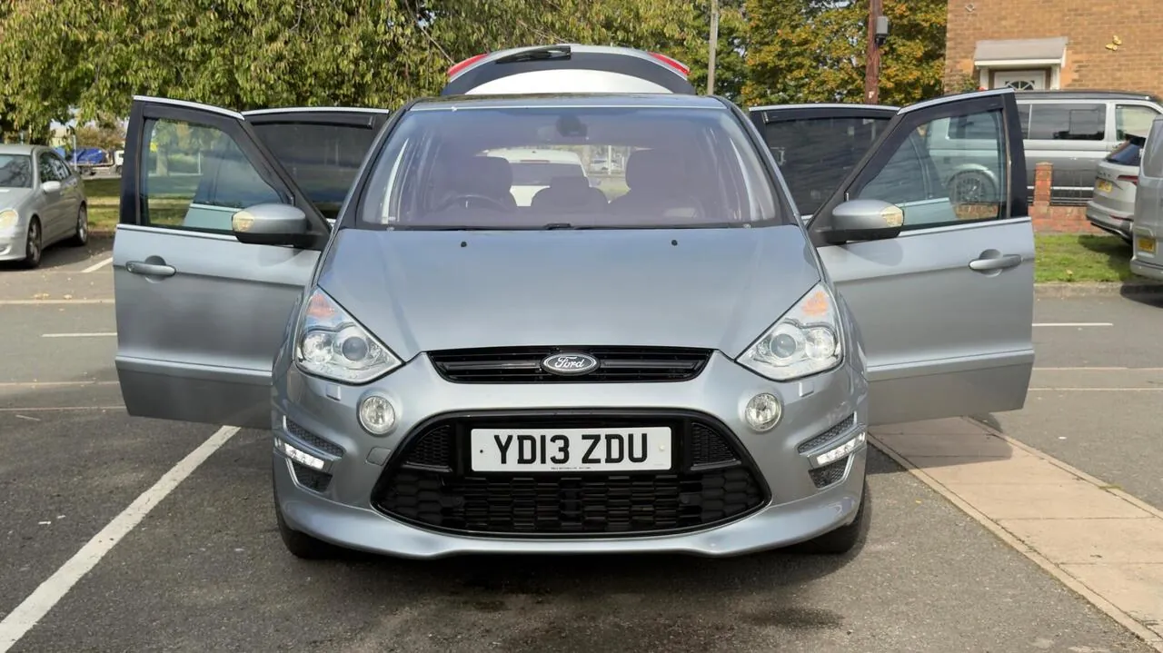 Ford S-Max 2013 photo 4