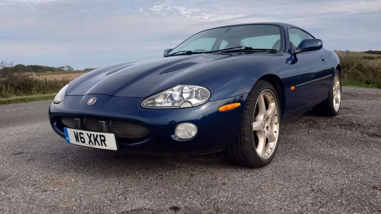 Jaguar Xkr 2000 photo 2