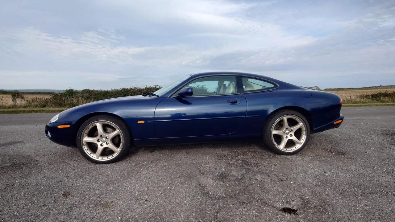 Jaguar Xkr 2000 photo 3